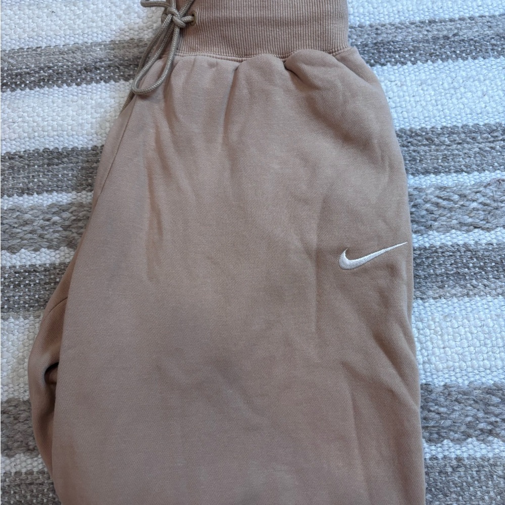 Nike women Tan Joggers